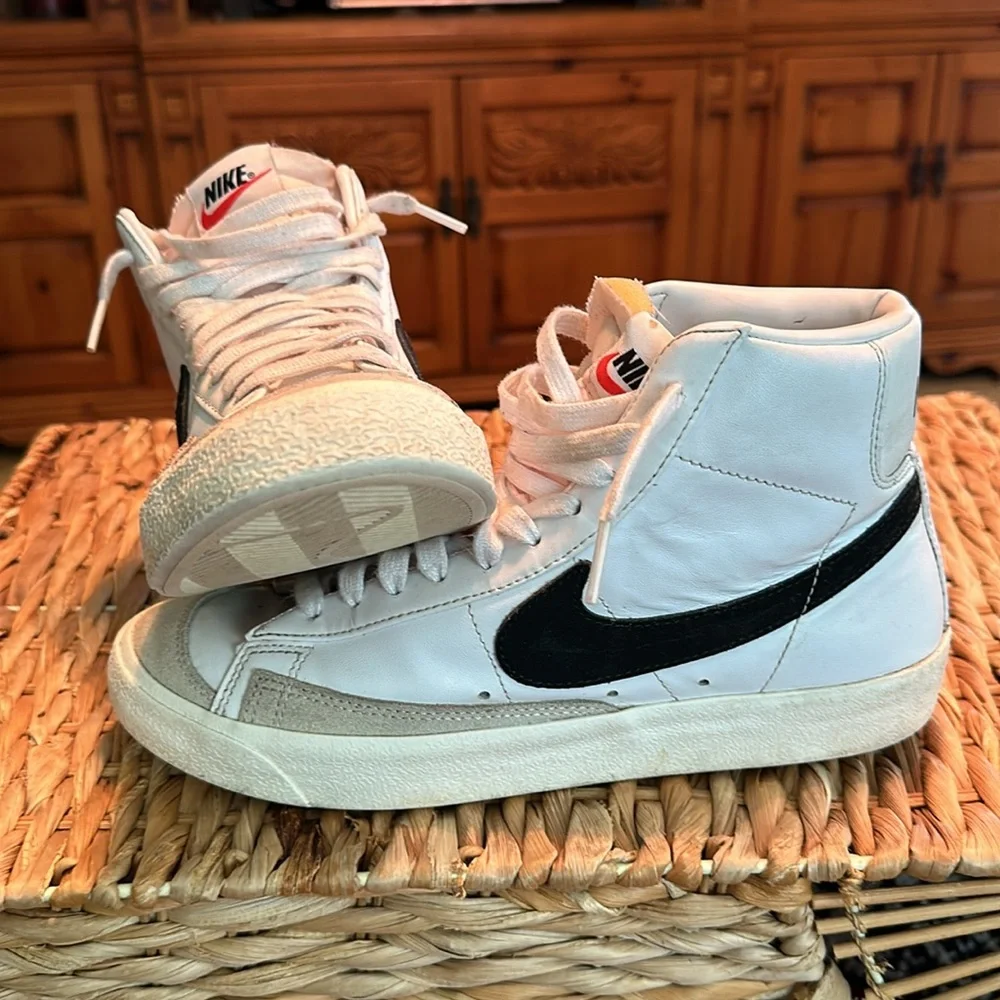 Nike blazers high tops size 8